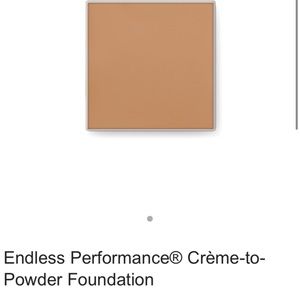Endless Performance® Crème-to-Powder Foundation Beige 4